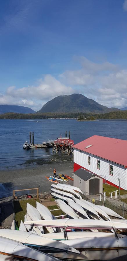 Tofino Paddlers Inn Exterior photo