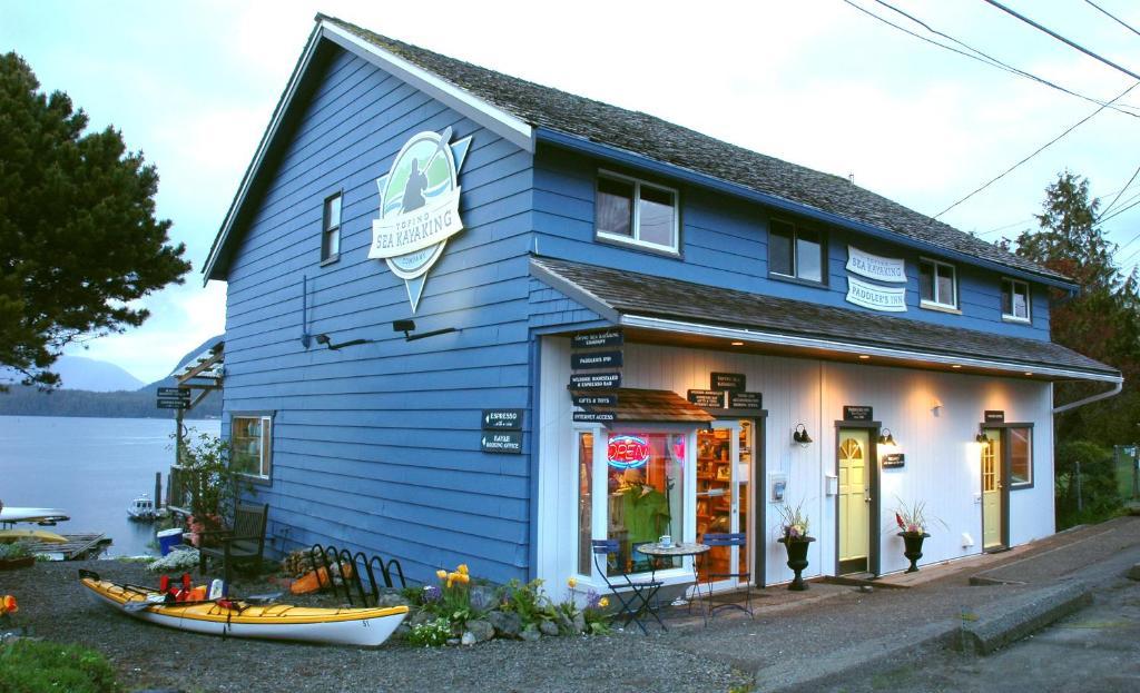 Tofino Paddlers Inn Exterior photo