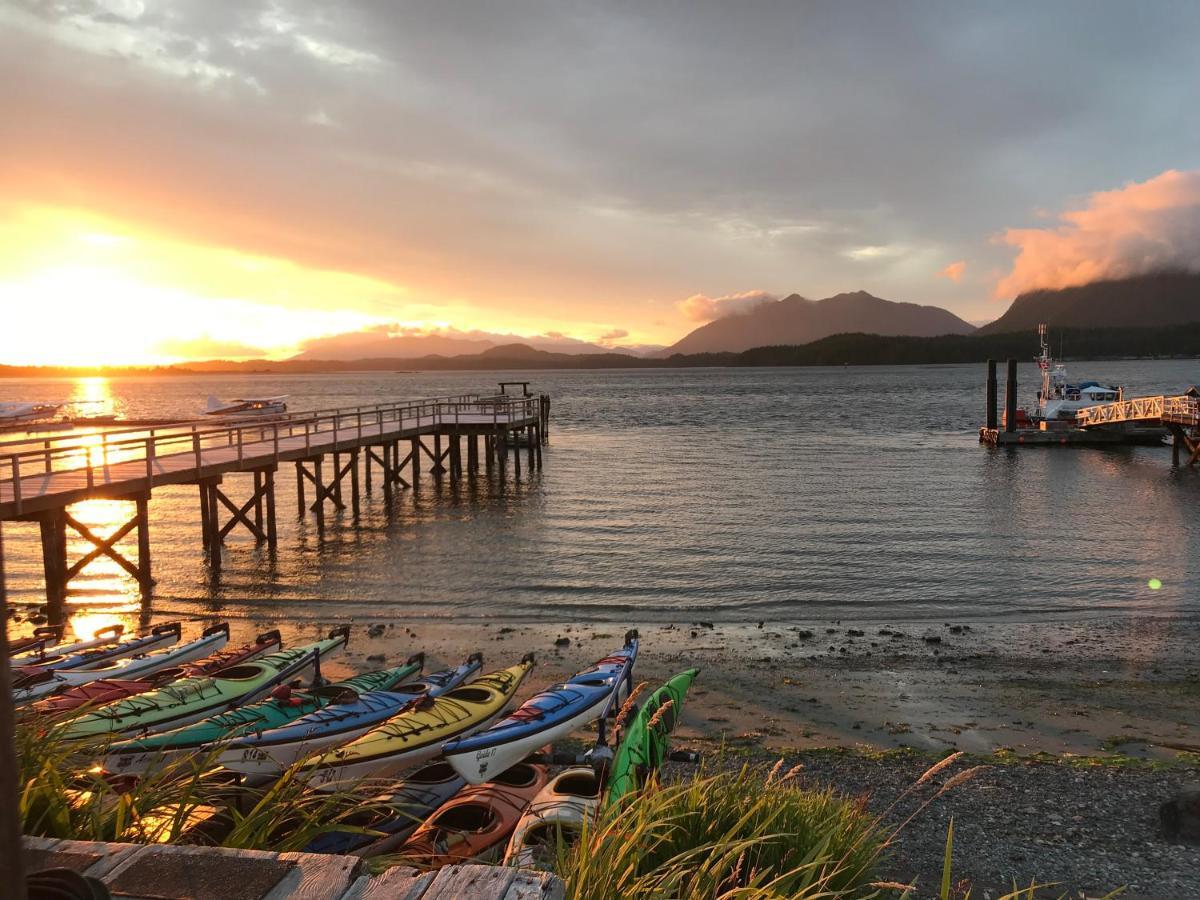 Tofino Paddlers Inn Exterior photo